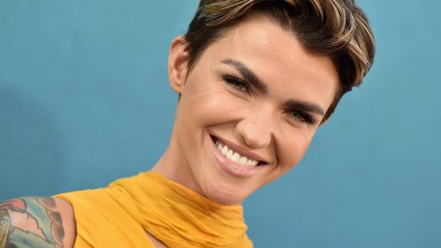 ruby rose hair on red carpet of The Meg premiere