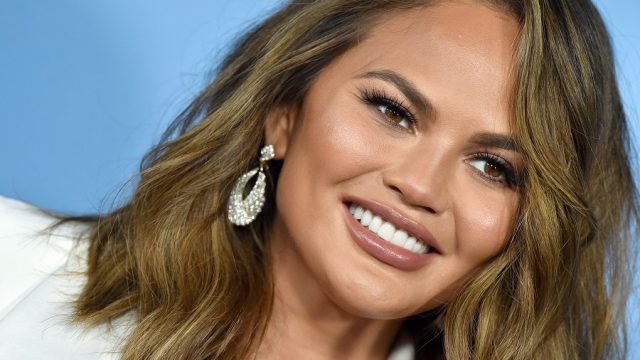 chrissy teigen at premiere of netflix between two ferns
