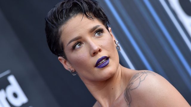 halsey at the billboard music awards