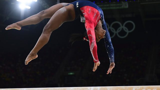 simone biles balance beam 2016 Olympics
