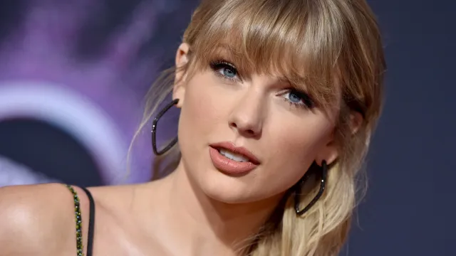 Taylor Swift folklore album release