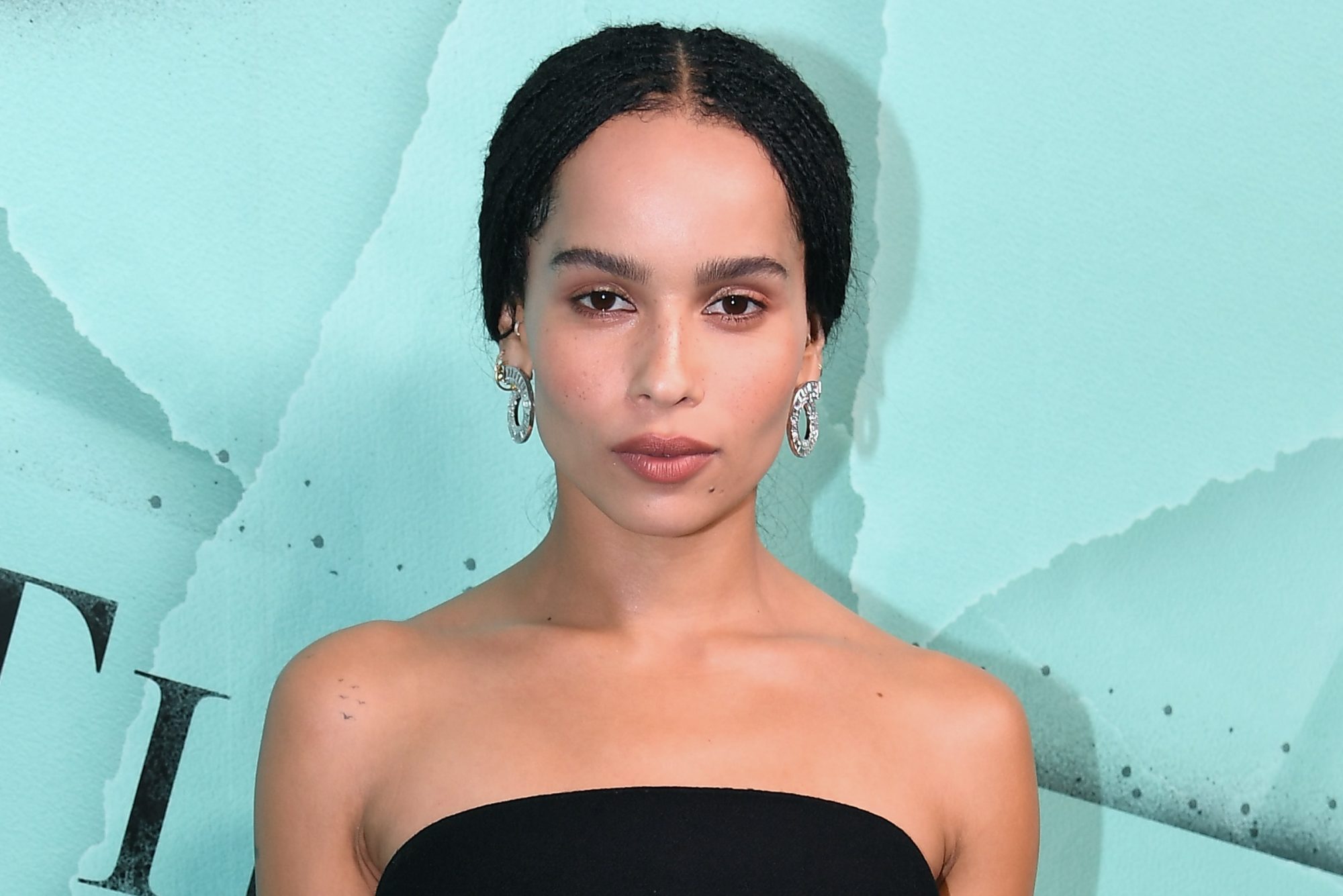 Zoë Kravitz Called Out Hulu For Its Diversity ProblemHelloGiggles