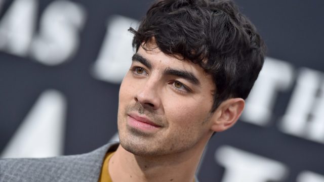joe jonas platinum blonde hair