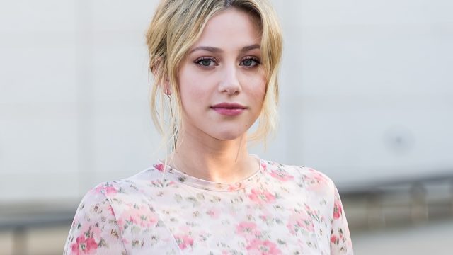 lili reinhart talks about brad pitt and jennifer aniston