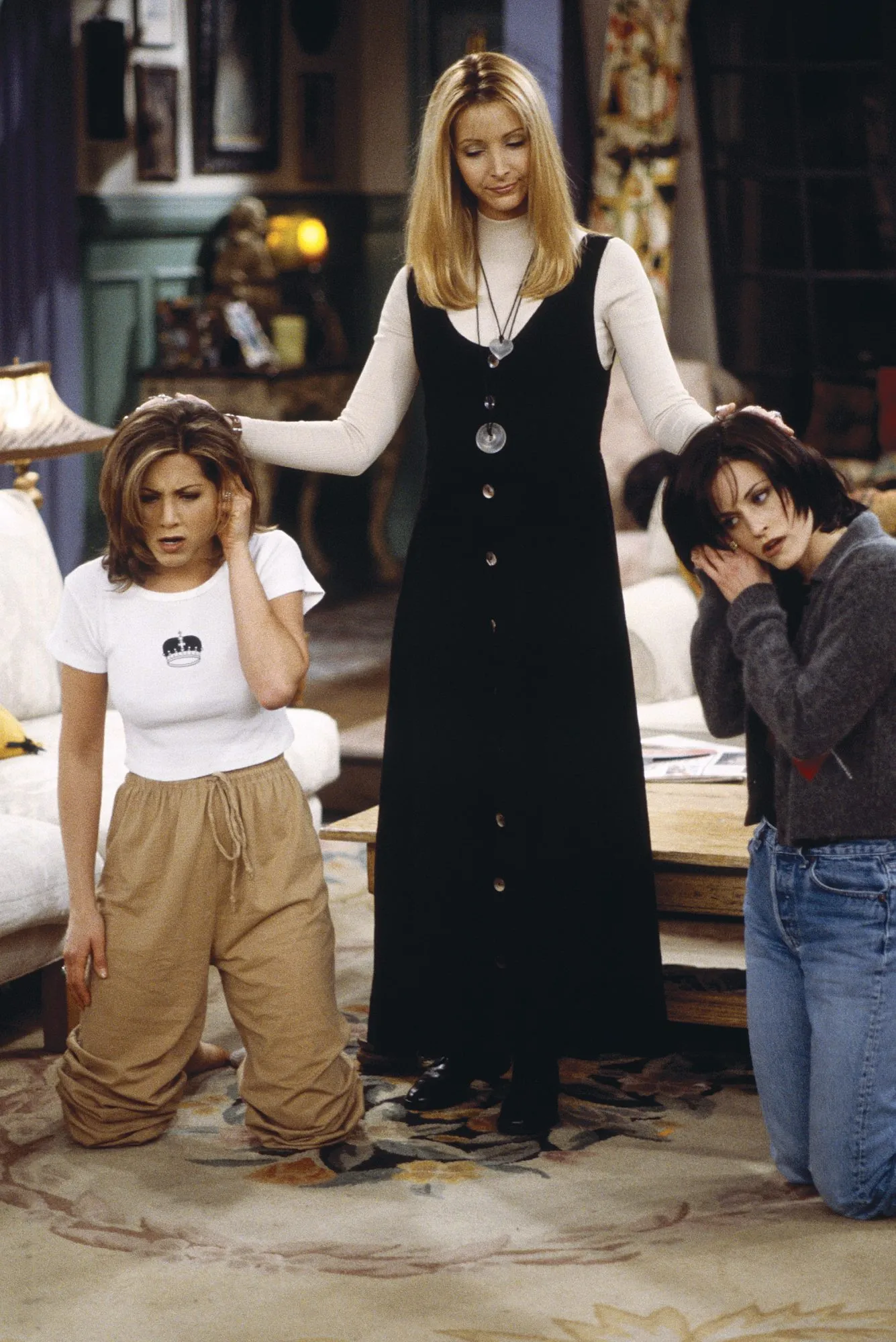 The Best 'Friends' Outfits From Rachel, Monica, and PhoebeHelloGiggles