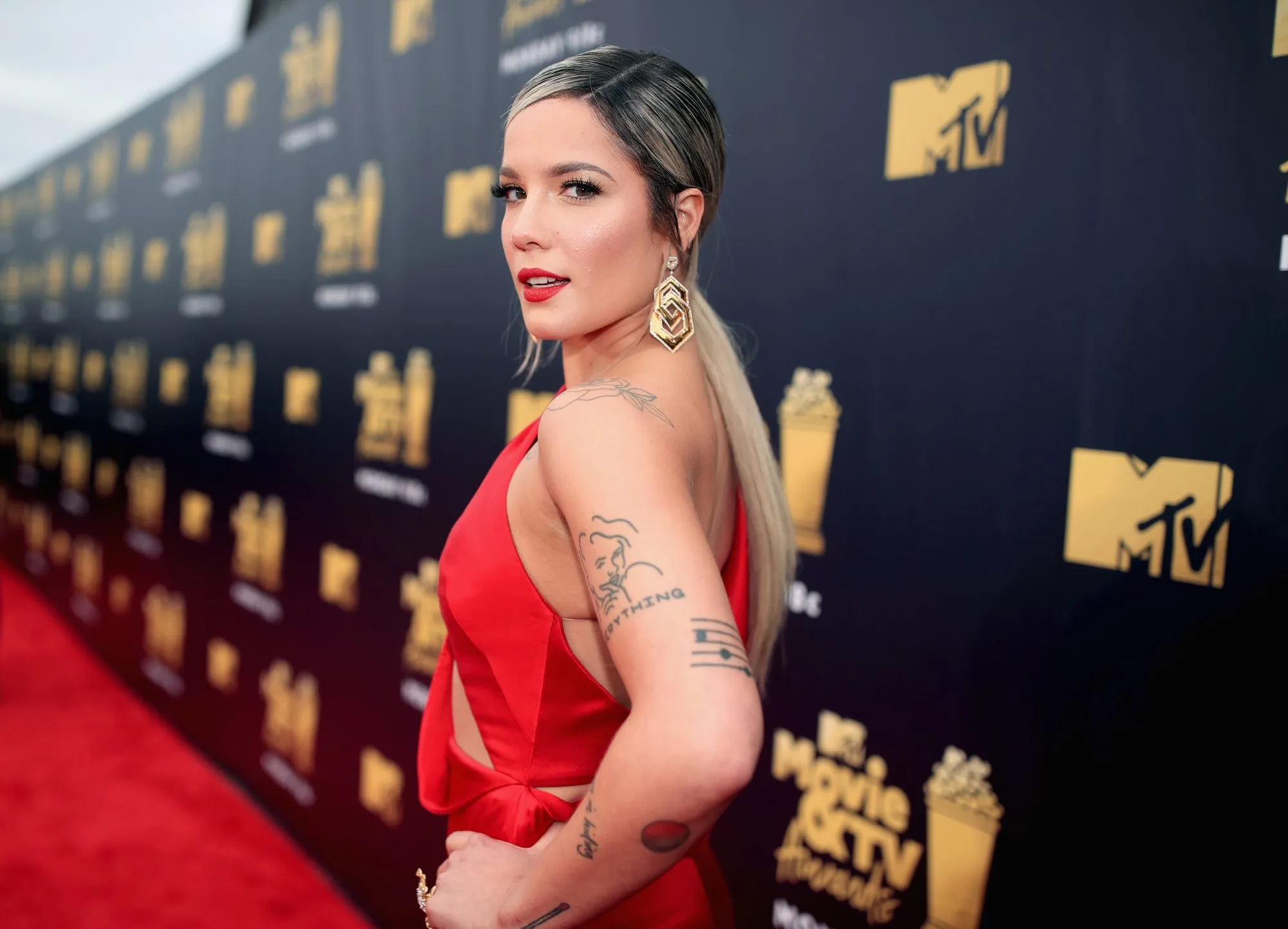 Halsey Just Got Another Celebritys Face Tattooed on Her Stomach