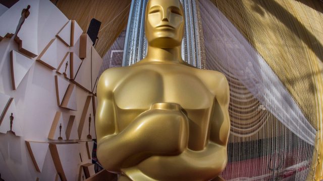 oscars statue