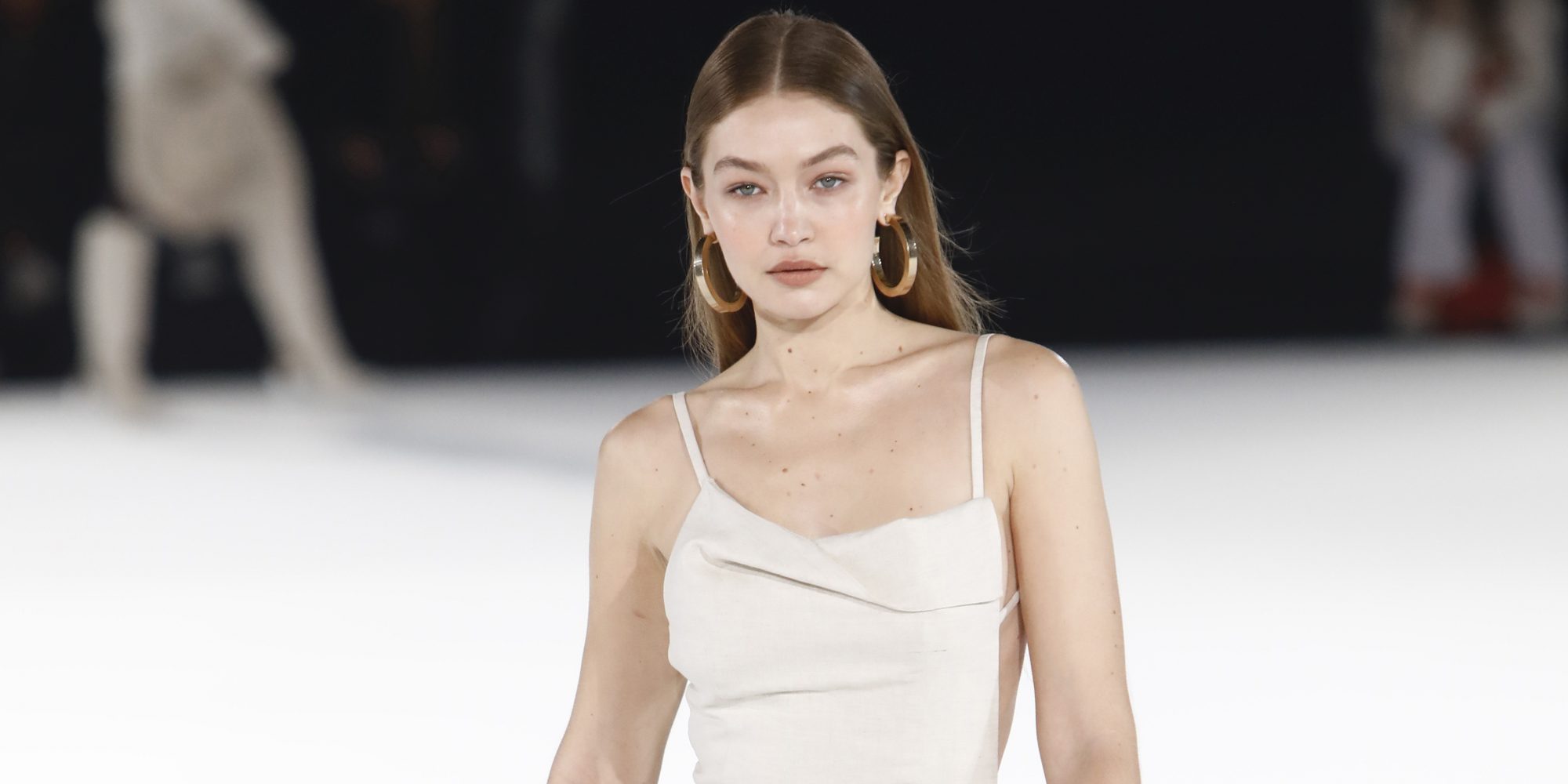 Gigi Hadid learned she was pregnant right before a runway show