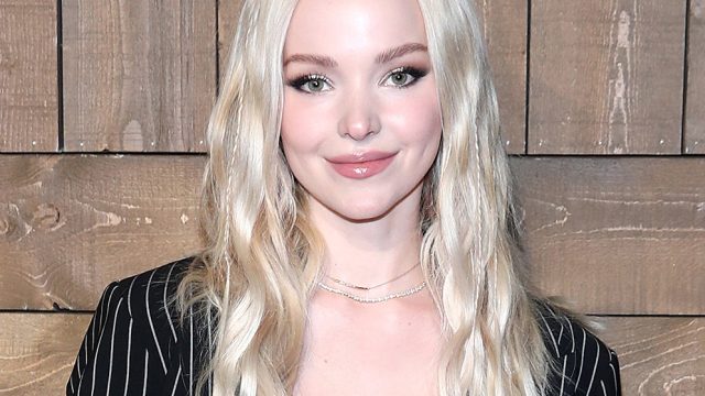 Dove Cameron Casually Darkened Her Hair, and We'd Like More Pictures, PleaseHelloGiggles Dove Cameron Casually Darkened Her Hair, and We'd Like More Pictures, PleaseHelloGiggles