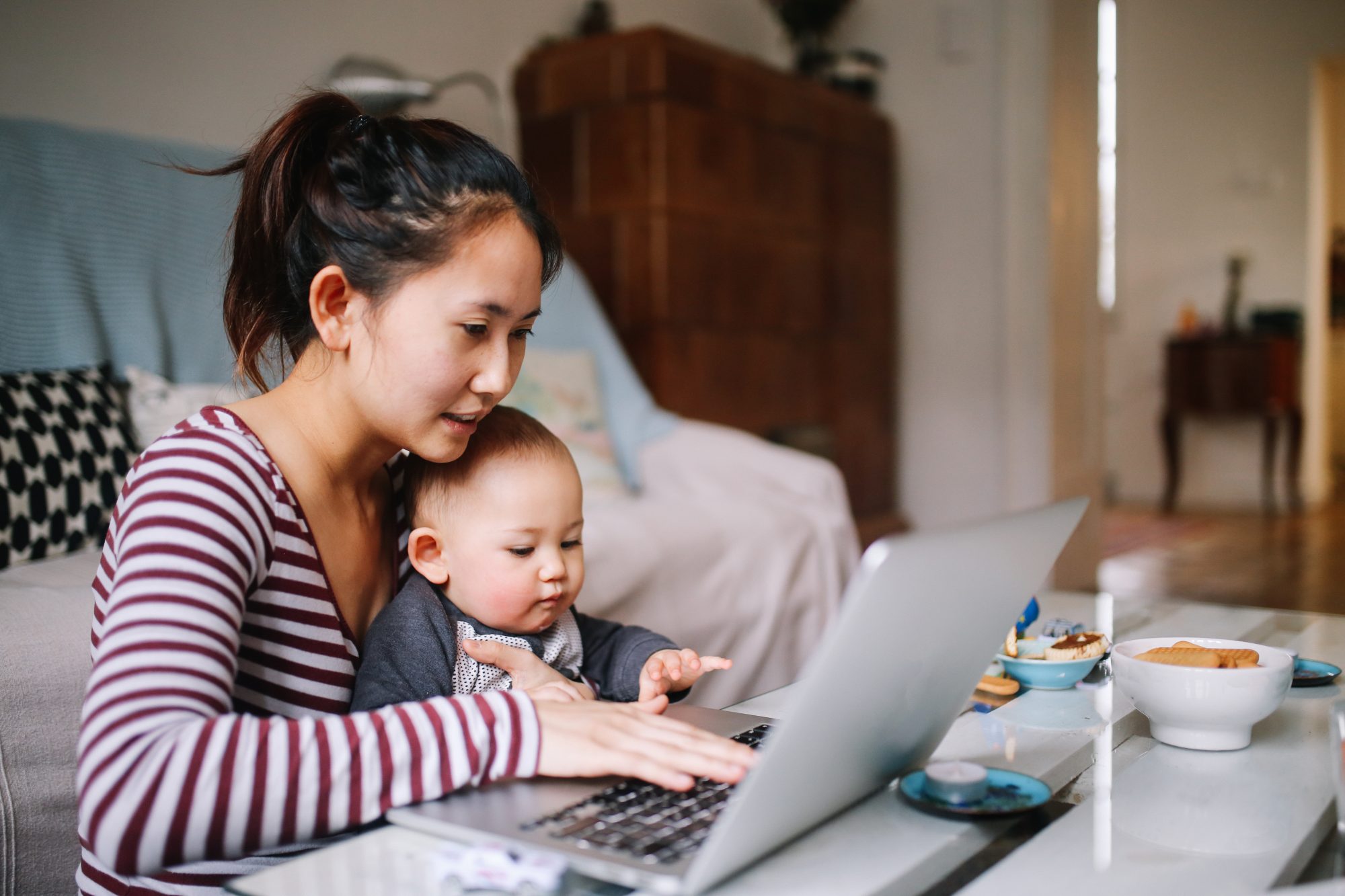 How to Make Mom Friends Online: How to Make Friends as a Working