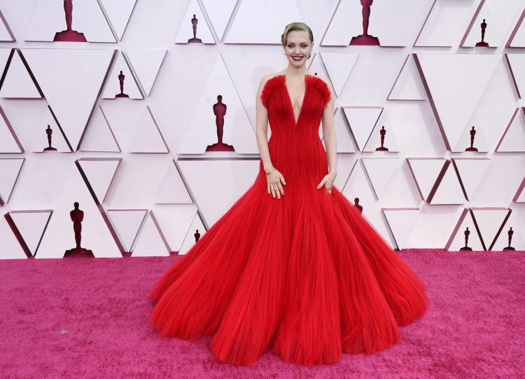 2021 Oscars Best-Dressed List: Carey Mulligan, Viola Davis, Andra Day,  Amanda Seyfried and Mor – The Hollywood Reporter