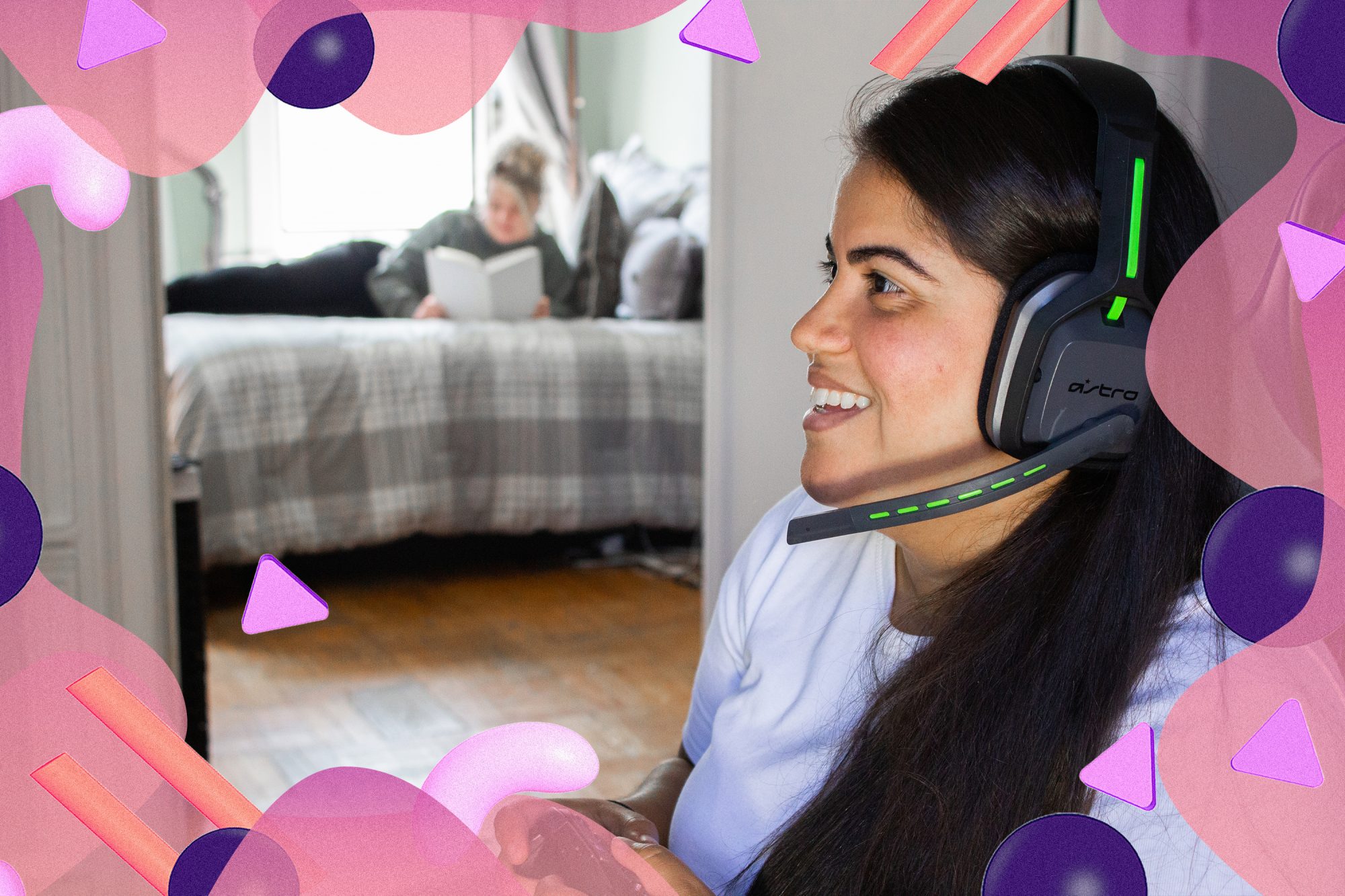 Premium Photo Girlfriend supports her pro gamer boyfriend