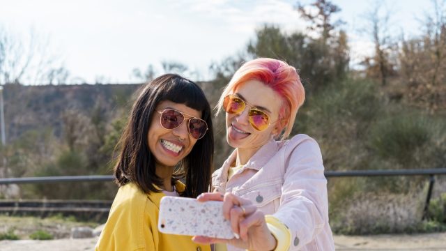 how to reconnect with a friend