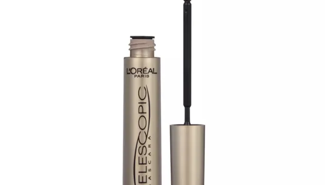 The Lengthening L'Oréal Telescopic Mascara Lives Up To The TikTok  HypeHelloGiggles