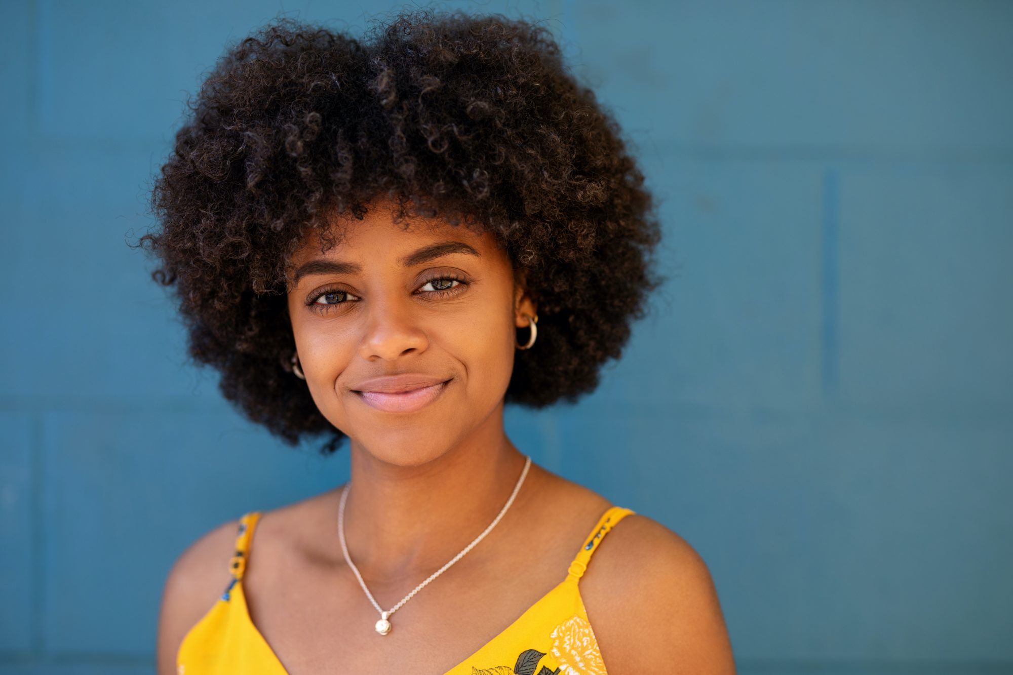 How to Style Curly Hair, According to Your Curl TypeHelloGiggles How to Style Curly Hair, According to Your Curl TypeHelloGiggles