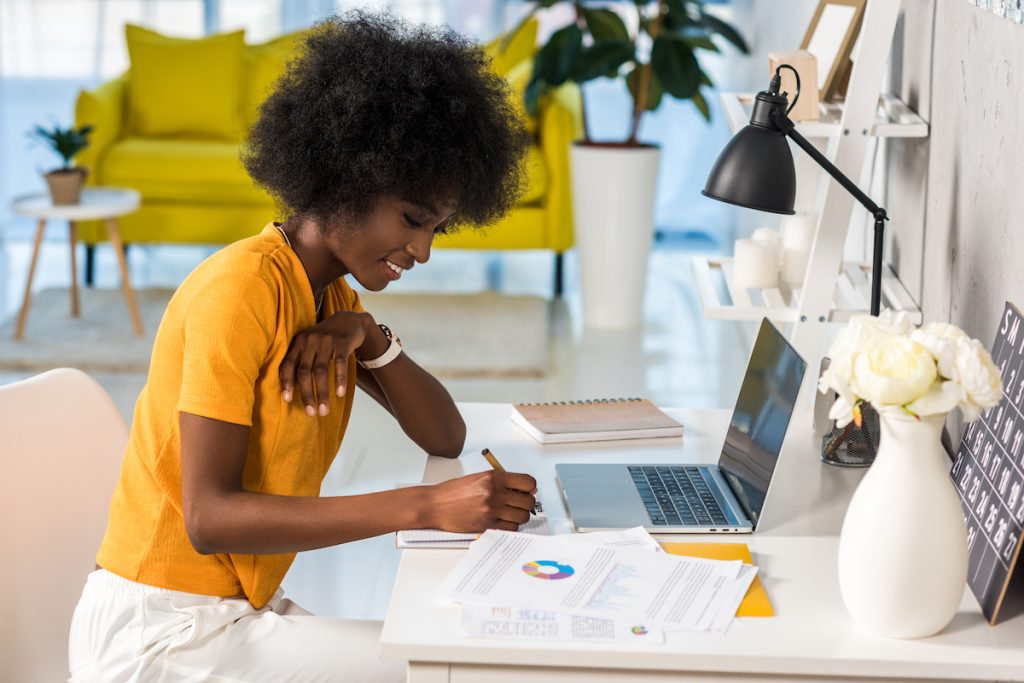woman at work desktop laptop