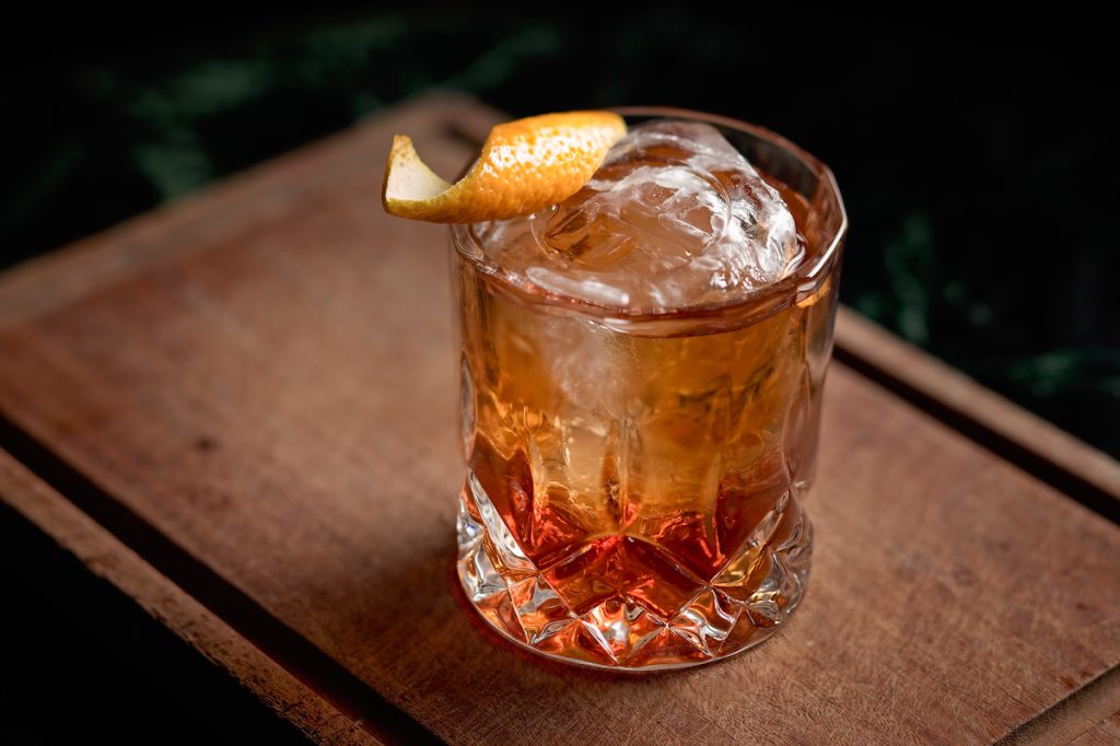 old fashioned cocktail