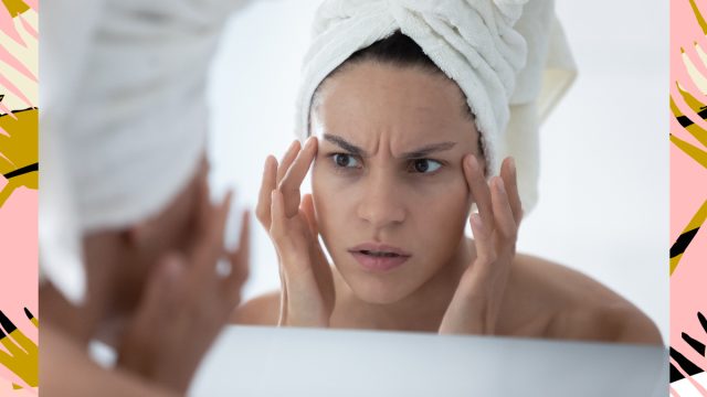 woman mirror skin bad in towel