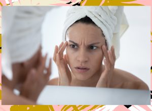 woman mirror skin bad in towel