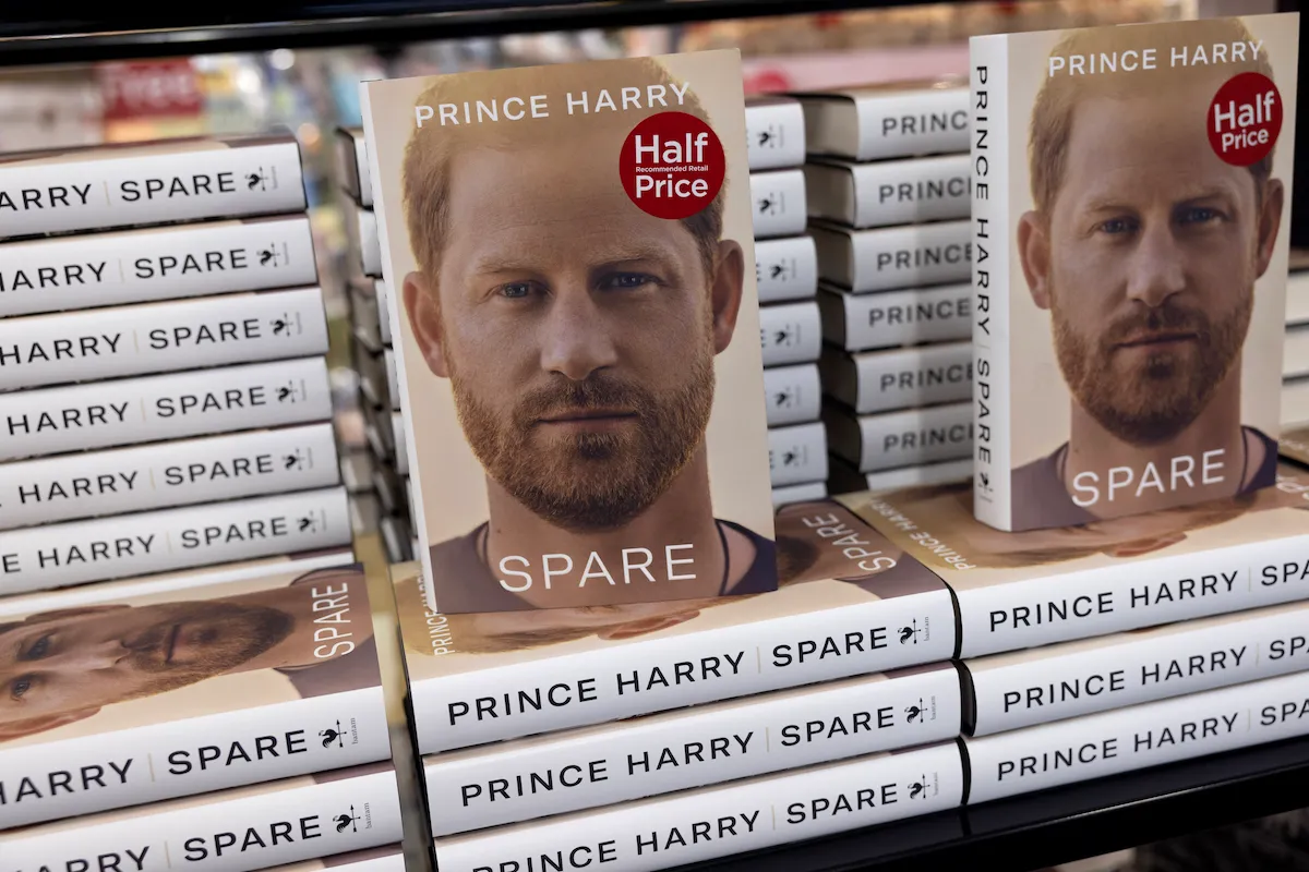 The Most Hilarious Reactions to Prince Harry's Memoir, 'Spare,' Out  TodayHelloGiggles